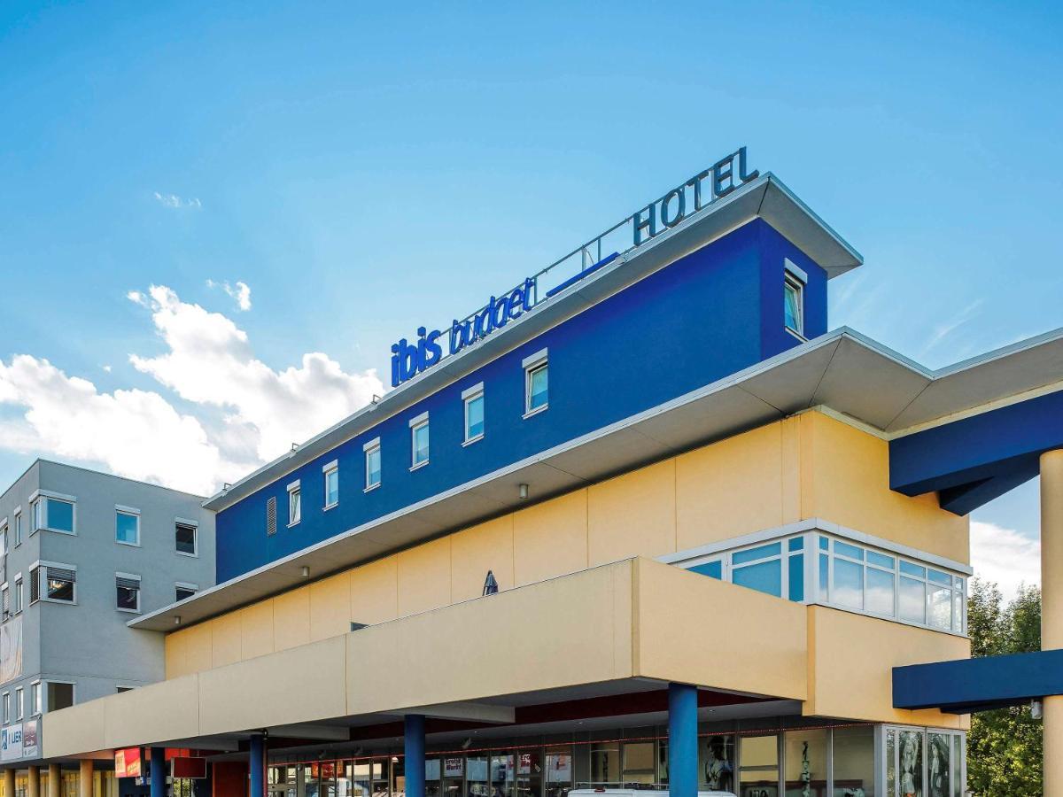 Himmelreich Ibis Budget Salzburg Airport - Self-Check-In מראה חיצוני תמונה